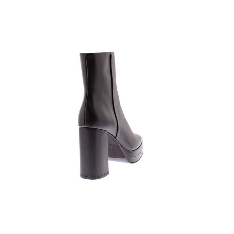 Bobbies ankle boots black 4
