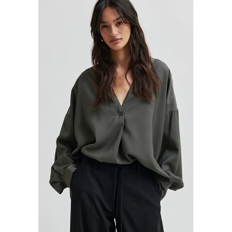 Second Female blouse green 2