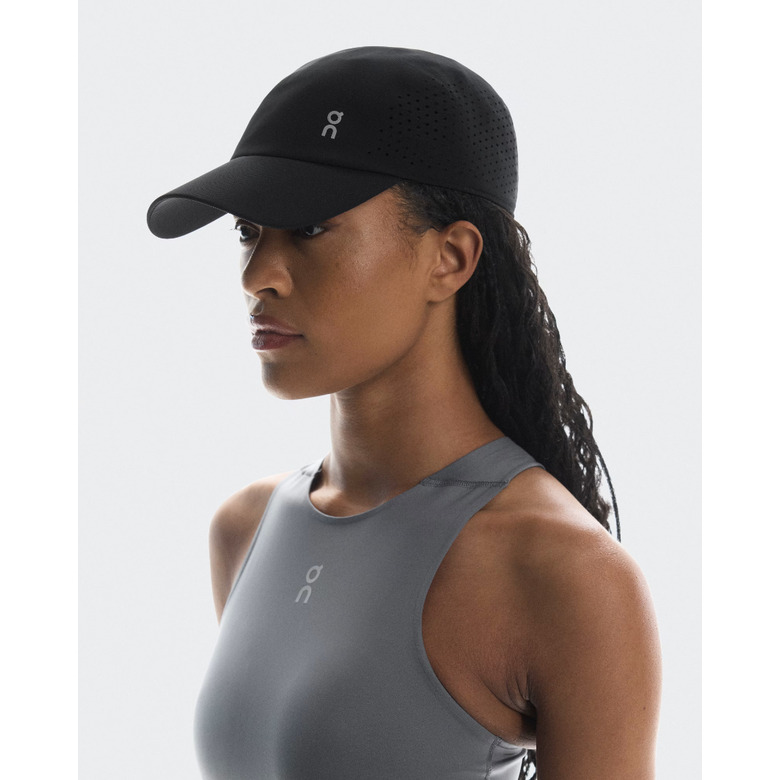 On Running hat black 3