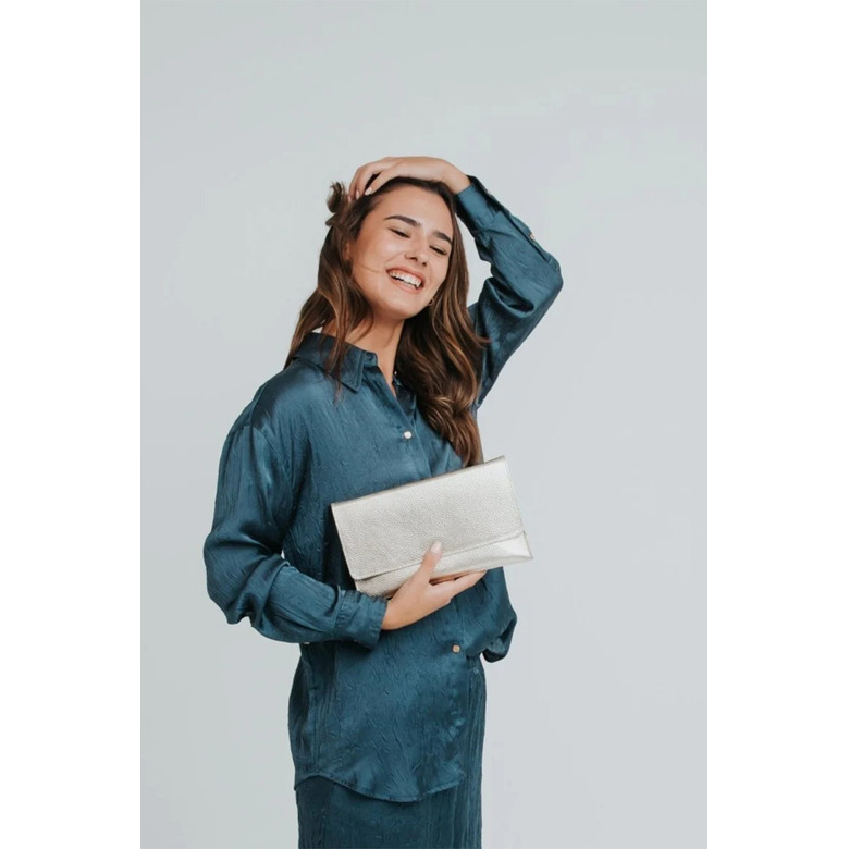 Ann Kurz clutch silber 2