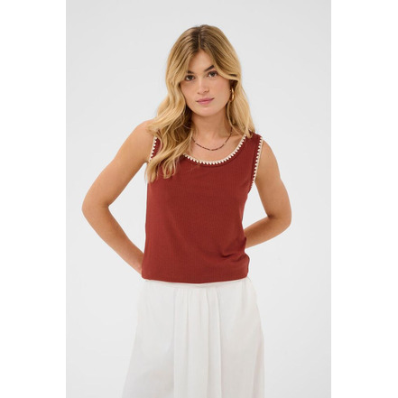 Cream top bordeaux