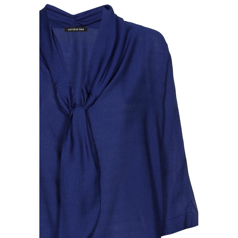 Caroline Biss chemisier bleu 2