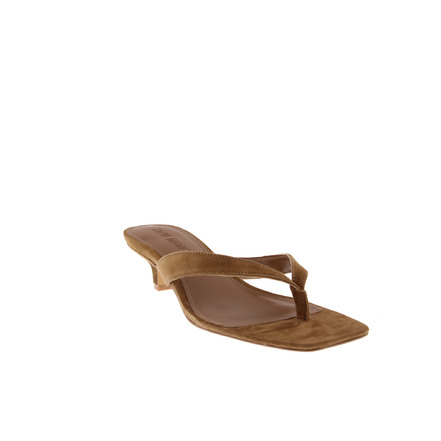 Steve Madden slippers cognac