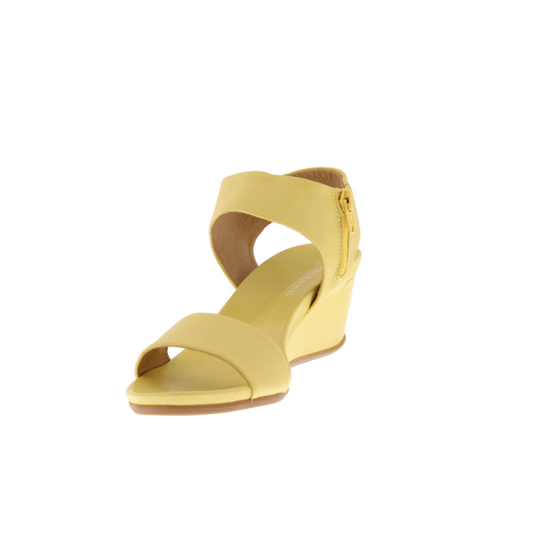 Weekend sandalen geel 3