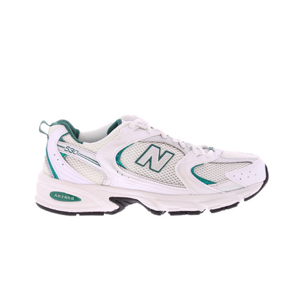 New Balance sneakers wit