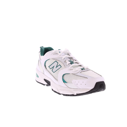 New Balance sneakers wit