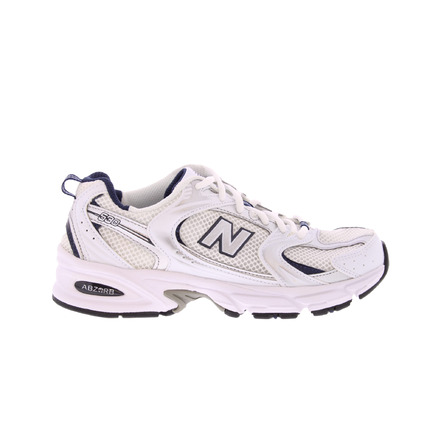 New Balance sneakers wit