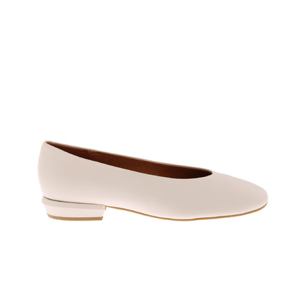 Angel Alarcon ballerinas ecru
