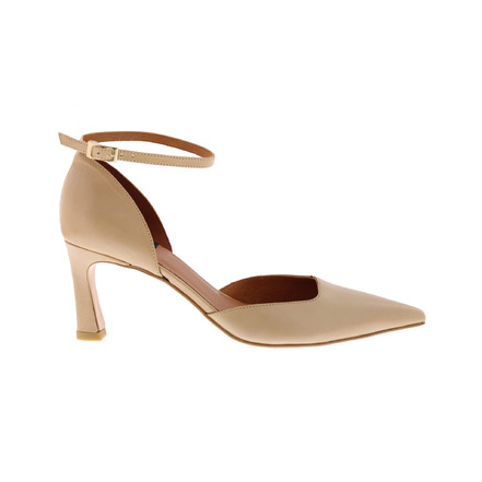 Angel Alarcon pumps beige