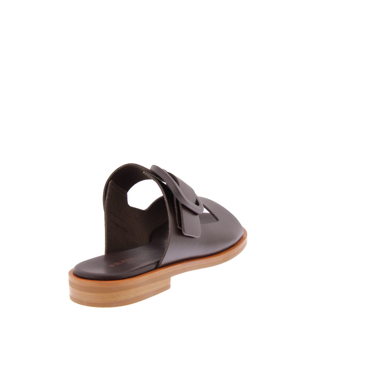 Frau slippers bruin 4