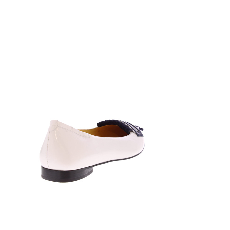 Truman's ballerina's wit 4