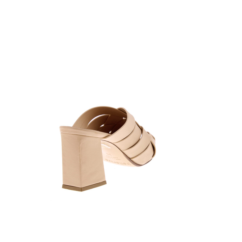 Laura Bellariva thong slippers nude 4