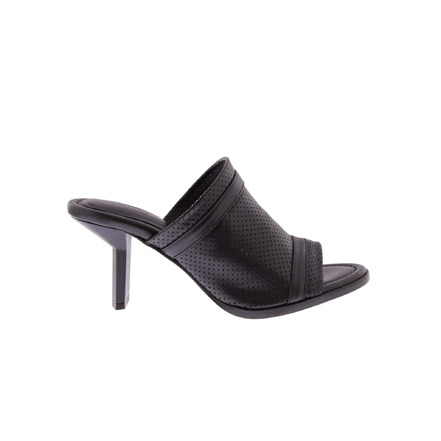 Thiron slippers zwart