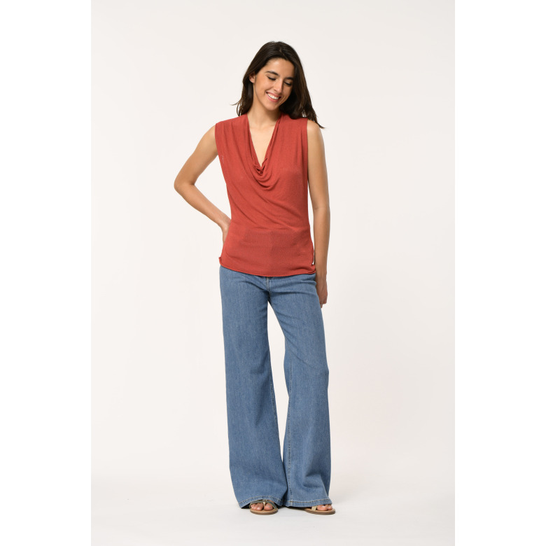 La Fee Maraboutee pull rouge 2