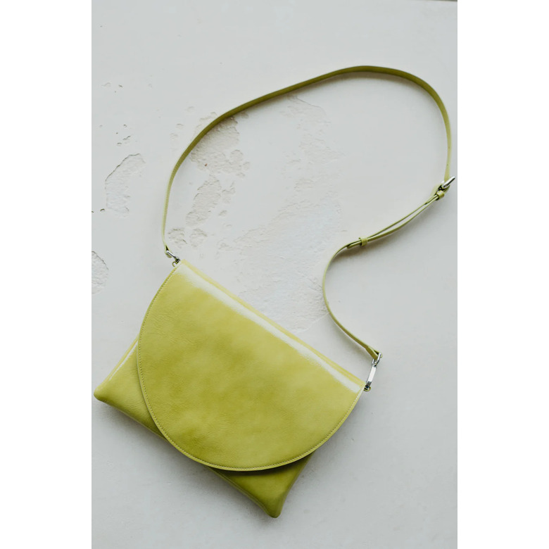 Mieke Dierckx clutch vert 3