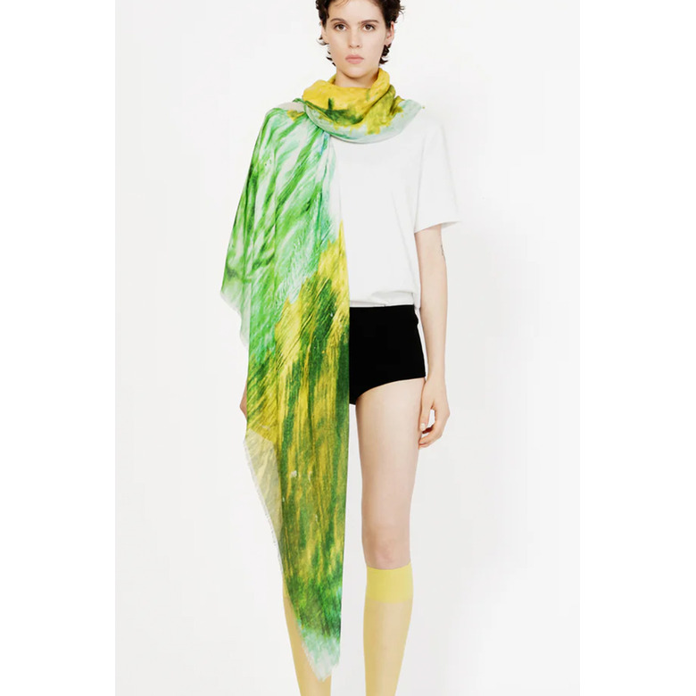 Talking Walls scarf green 2