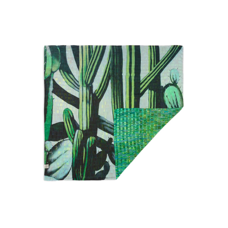 Talking Walls scarf green 1