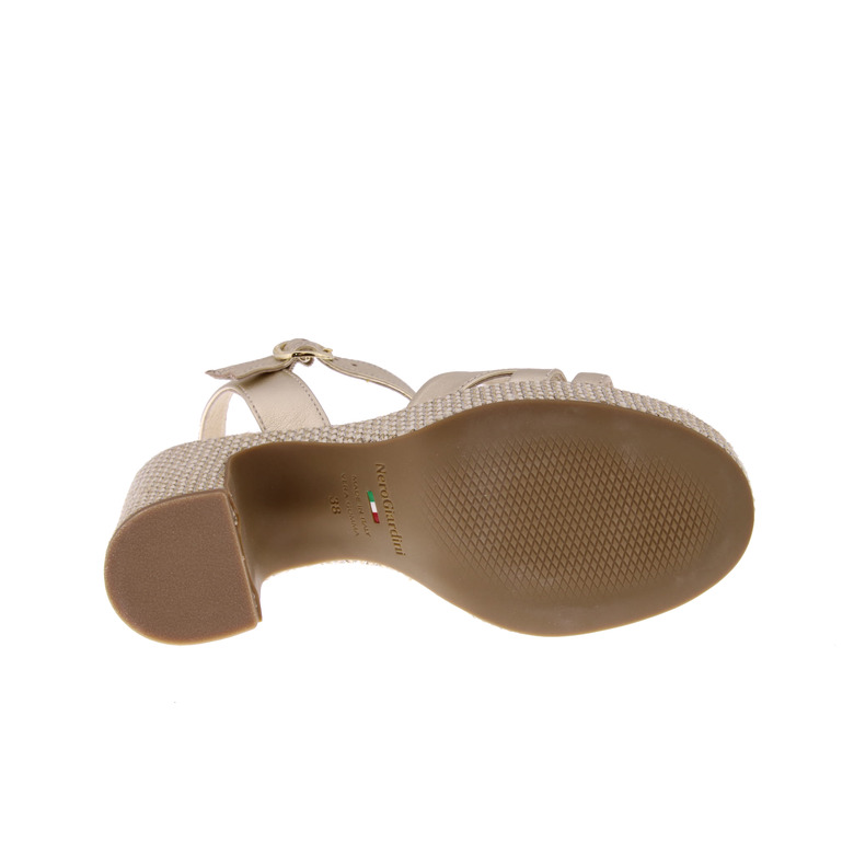 Nero Giardini sandals gold 5