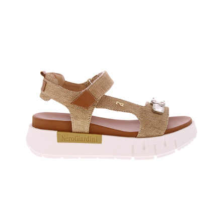 Nero Giardini sandals camel