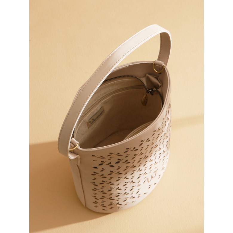 Woomen Vegan handtas ecru 3