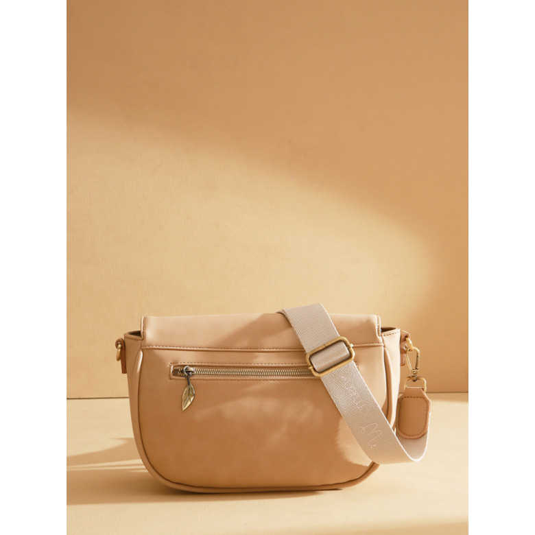 Woomen Vegan crossbody beige 4