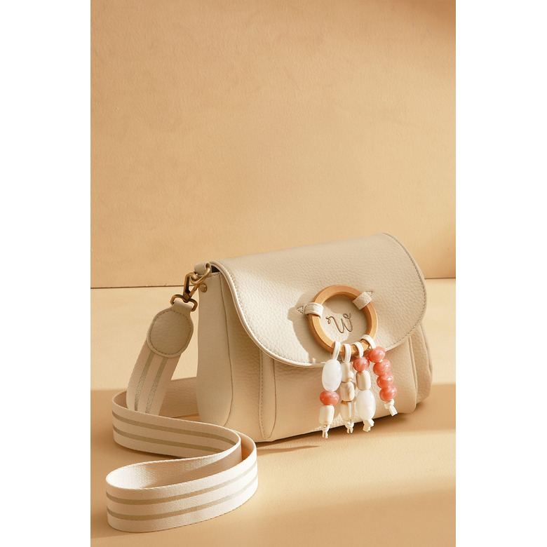 Woomen Vegan crossbody ecru 2