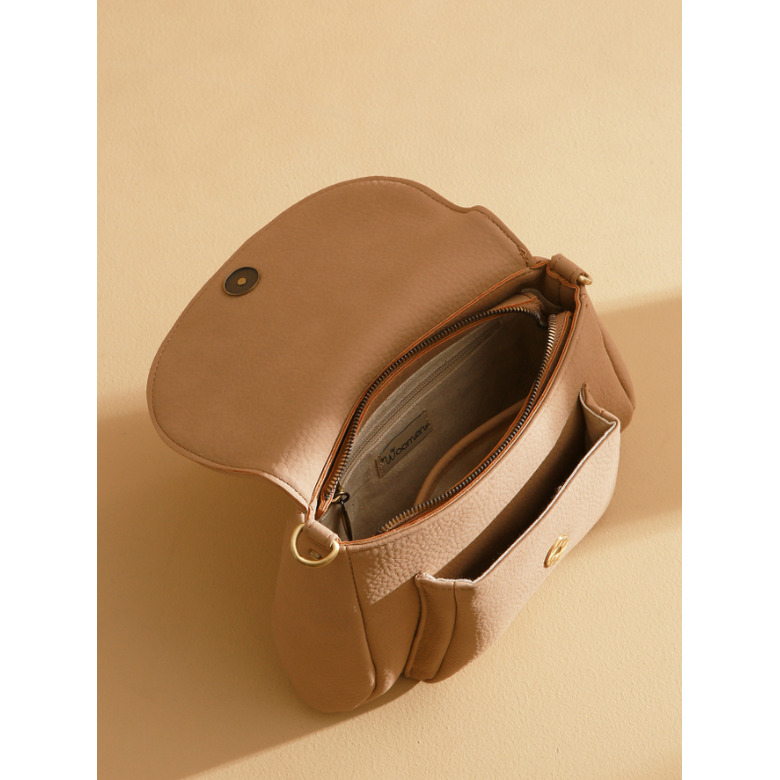 Woomen Vegan crossbody beige 4