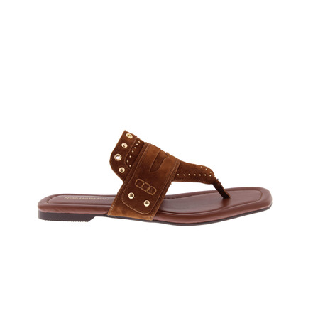 Noa Harmon thong slippers cognac