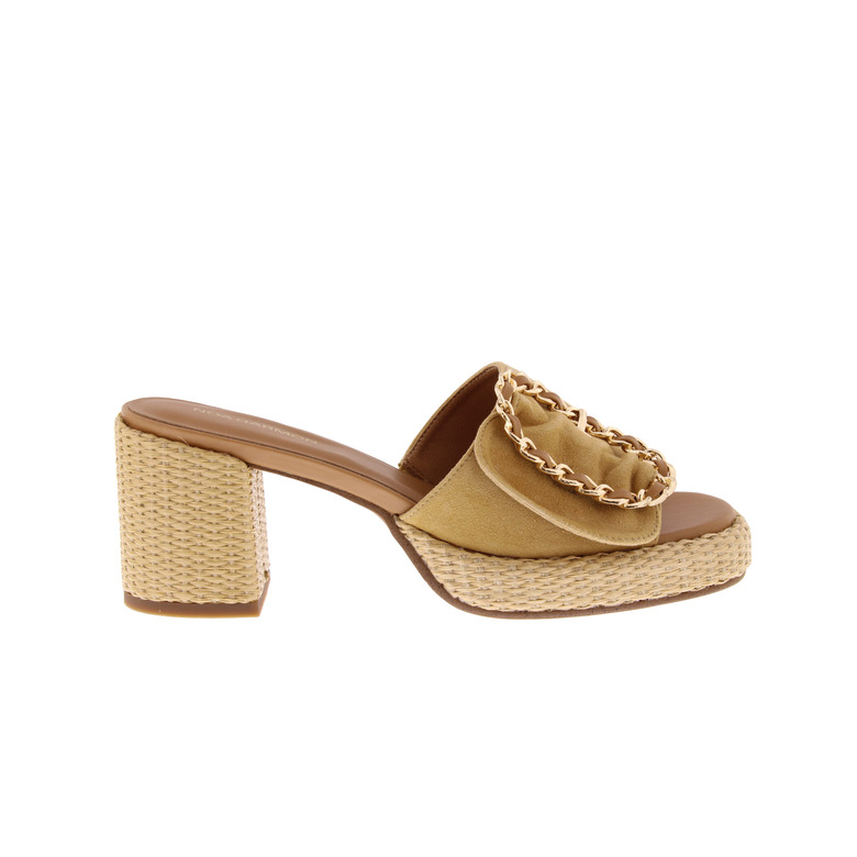 Noa Harmon thong slippers camel 1