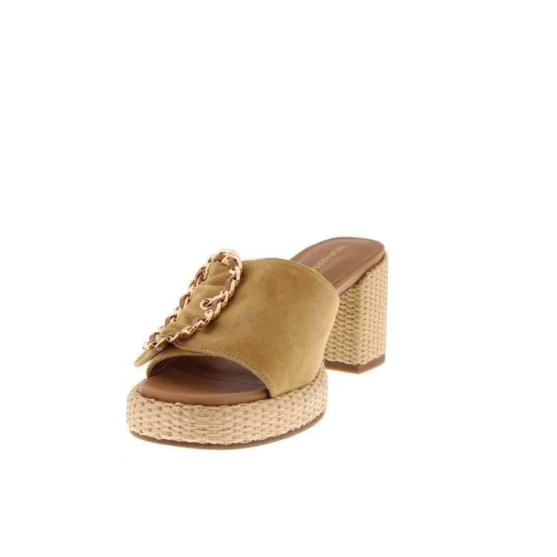 Noa Harmon thong slippers camel 3