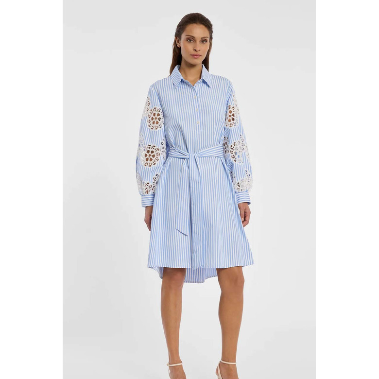 Ana Alcazar robe bleu 2
