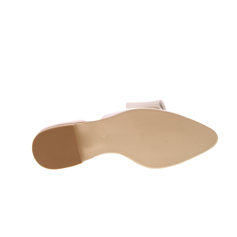 All Black pumps ecru 5