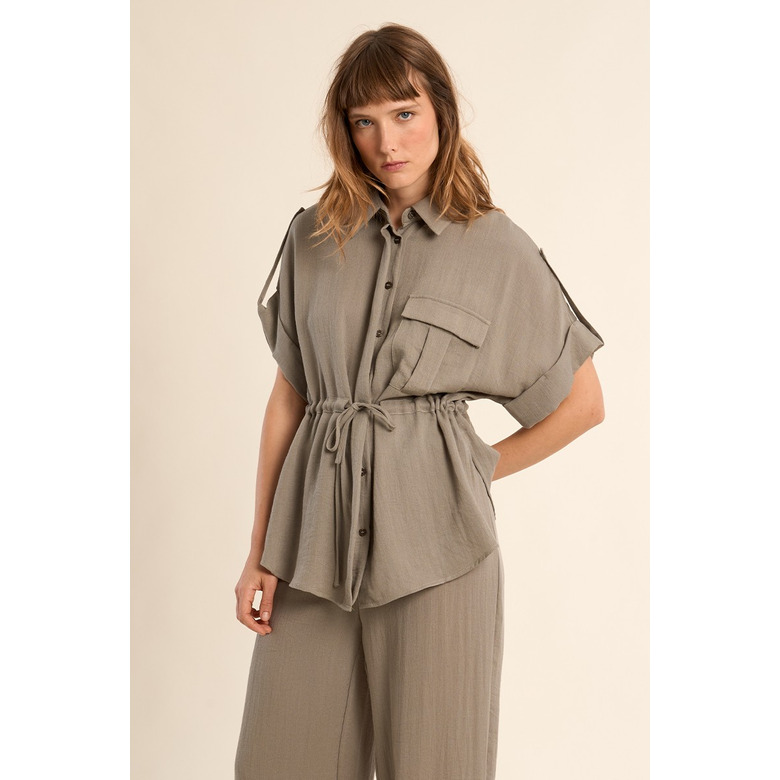 Molly Bracken chemisier vert 2