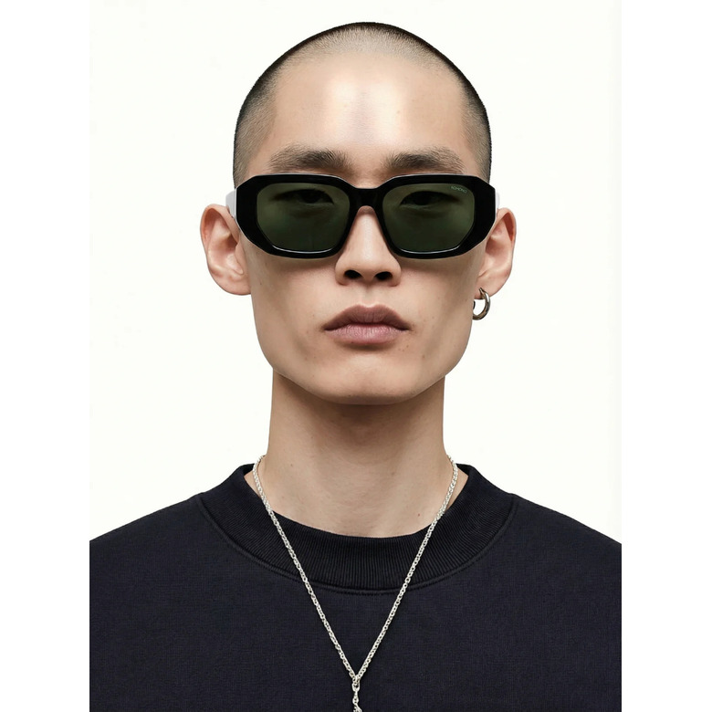 Komono zonnebril zwart 4