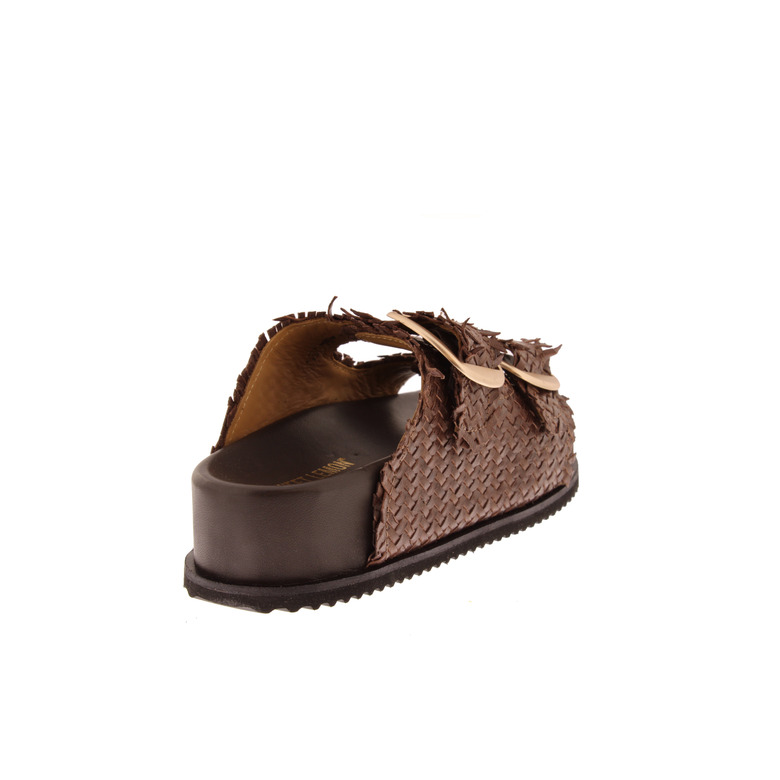 Sweet Lemon thong slippers brown 4