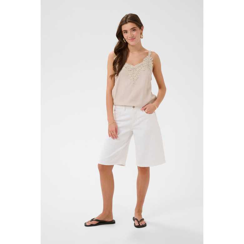 Cream short weiss 2