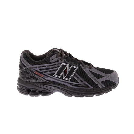 New Balance sneakers black