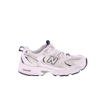 New Balance sneakers wit