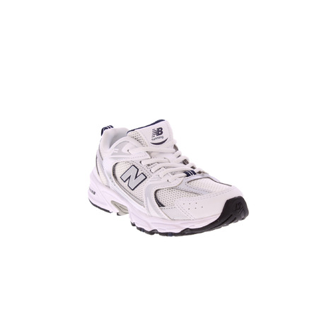 New Balance sneakers wit