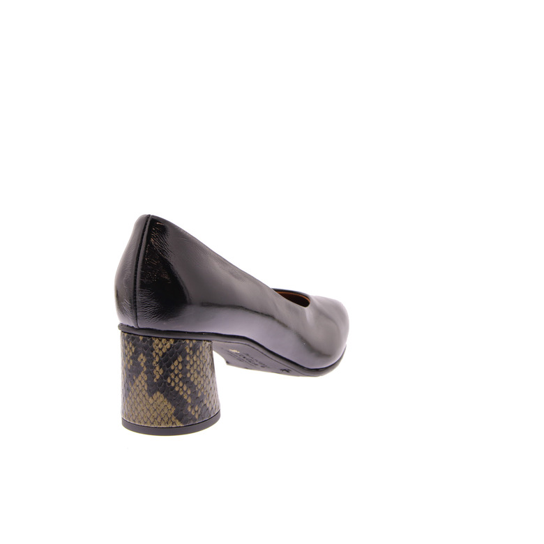 Voltan pumps black 4