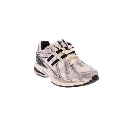 New Balance sneakers silver