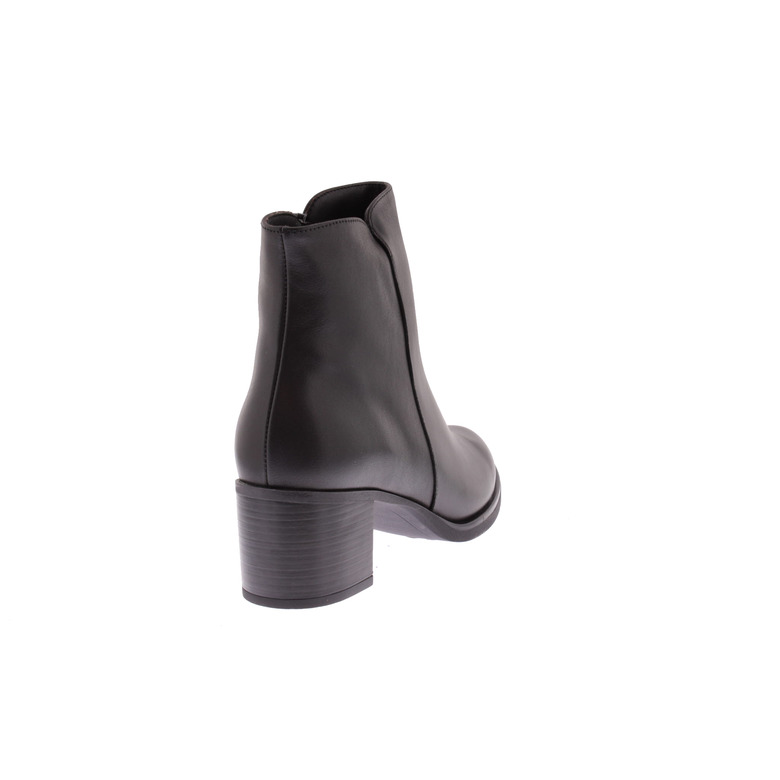 Piesanto stiefelette schwarz 4