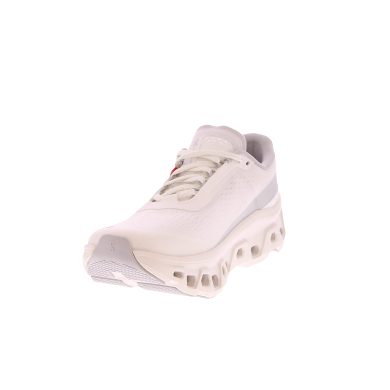 On Running sneakers wit 3