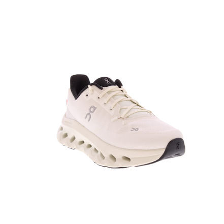 On Running sneakers wit
