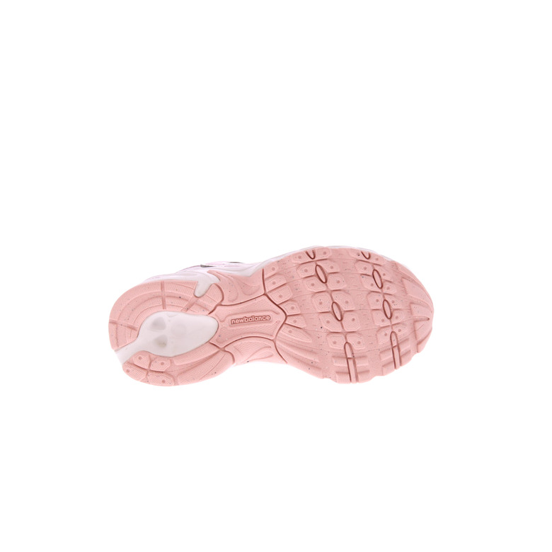 New Balance sneakers rose 5