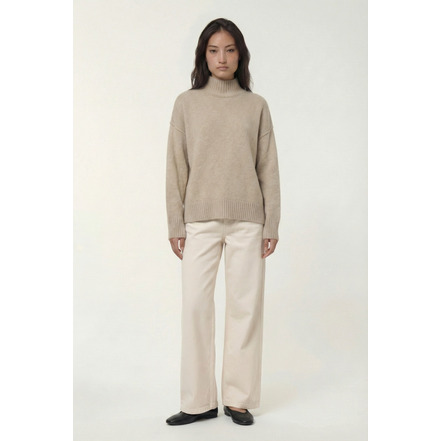 Humility trui beige