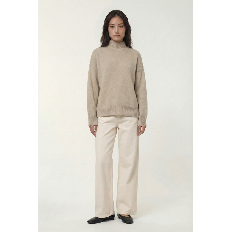 Humility sweater lightbrown 2