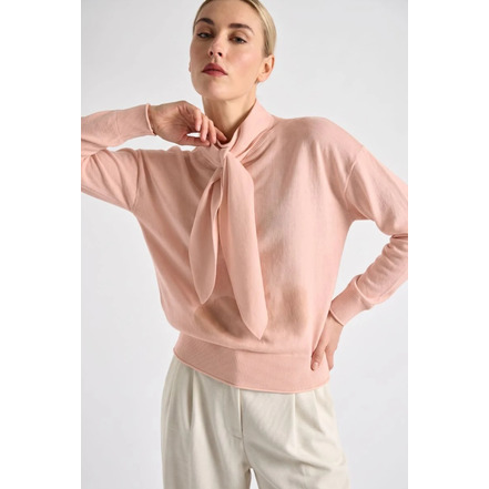 Marie Mero pull rose