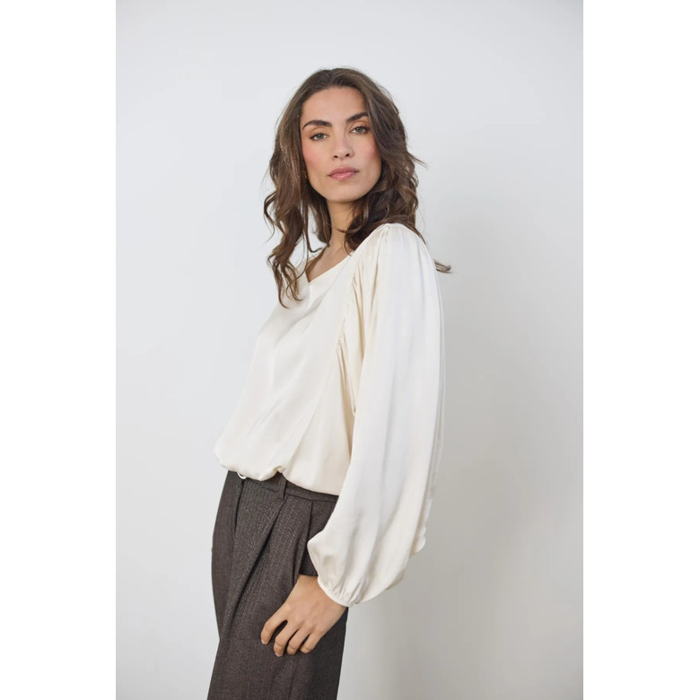 Love At Me blouse ecru 3