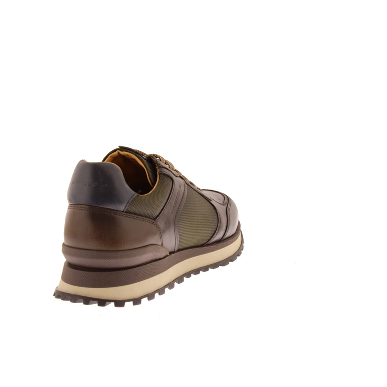 Ambitious sneakers bruin 4